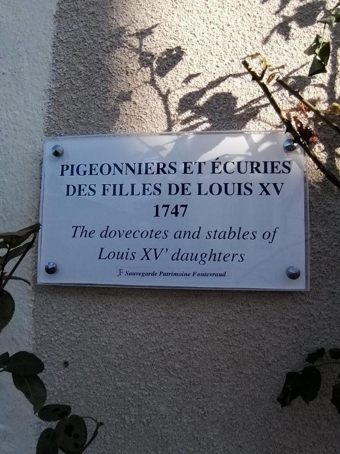 Les Ecuries Des Princesses Fontevraud-l'Abbaye Exterior photo